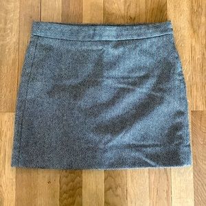 Gap skirt
